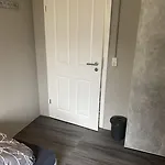 Hostel M&r