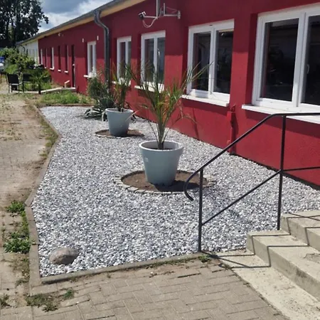 M&R Motel *